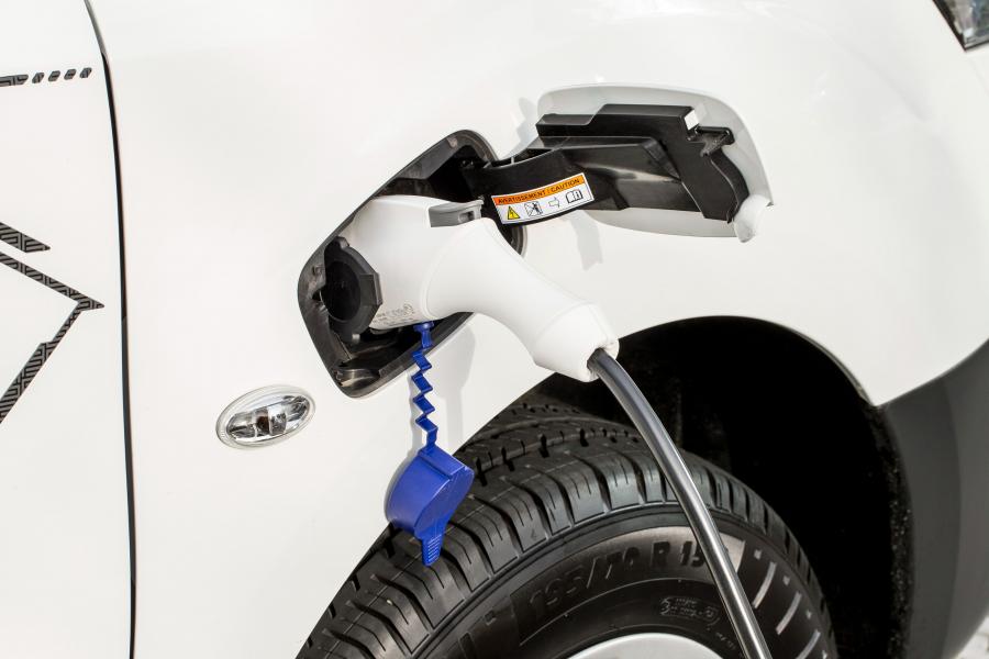 Детали экстерьера Peugeot Partner Van Electric 2013 года  (фото 2 из 21)